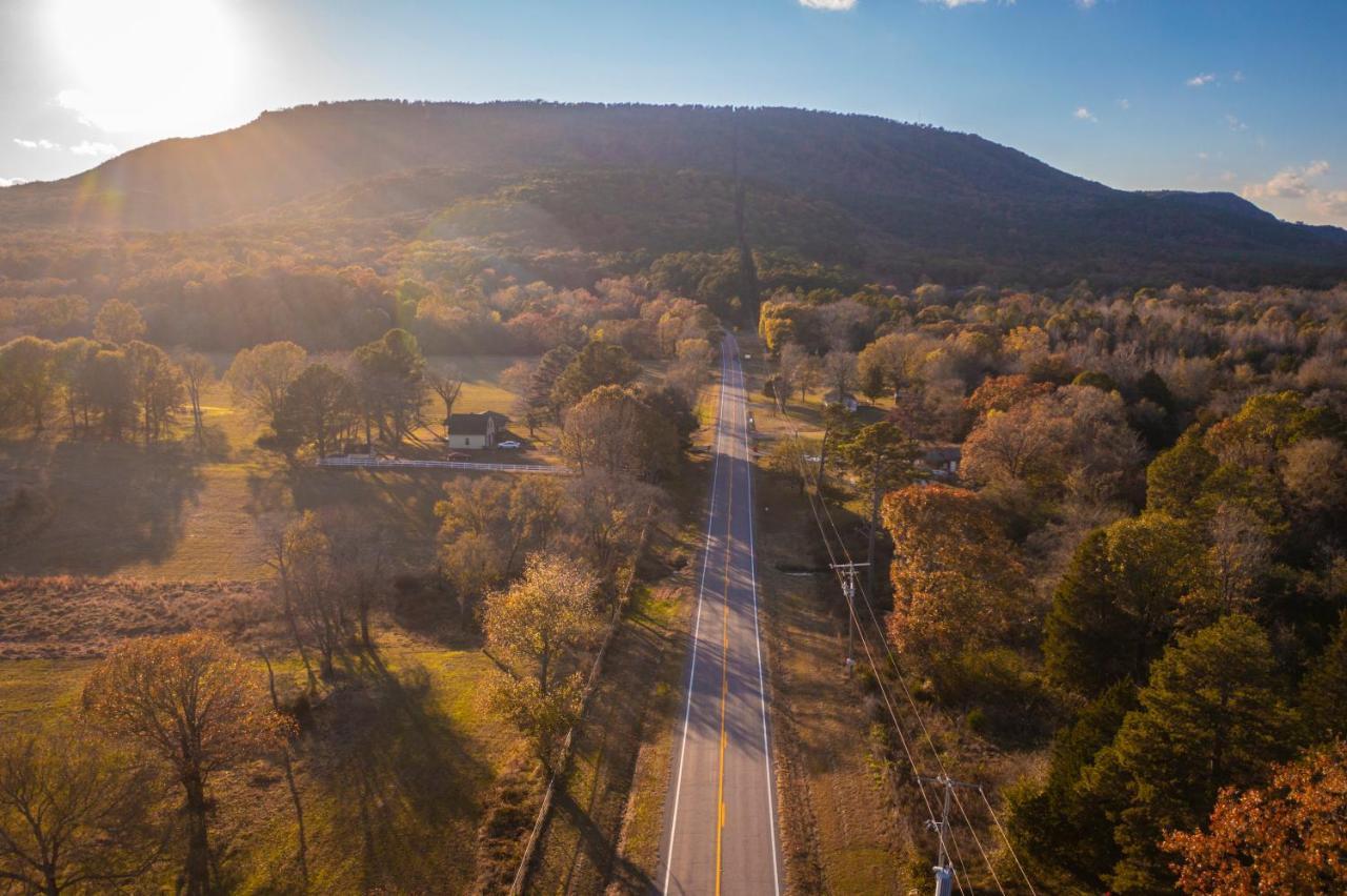 Вилла Nebo'S Foot, Hiking And Biking Escape With Game Shed Dardanelle Экстерьер фото