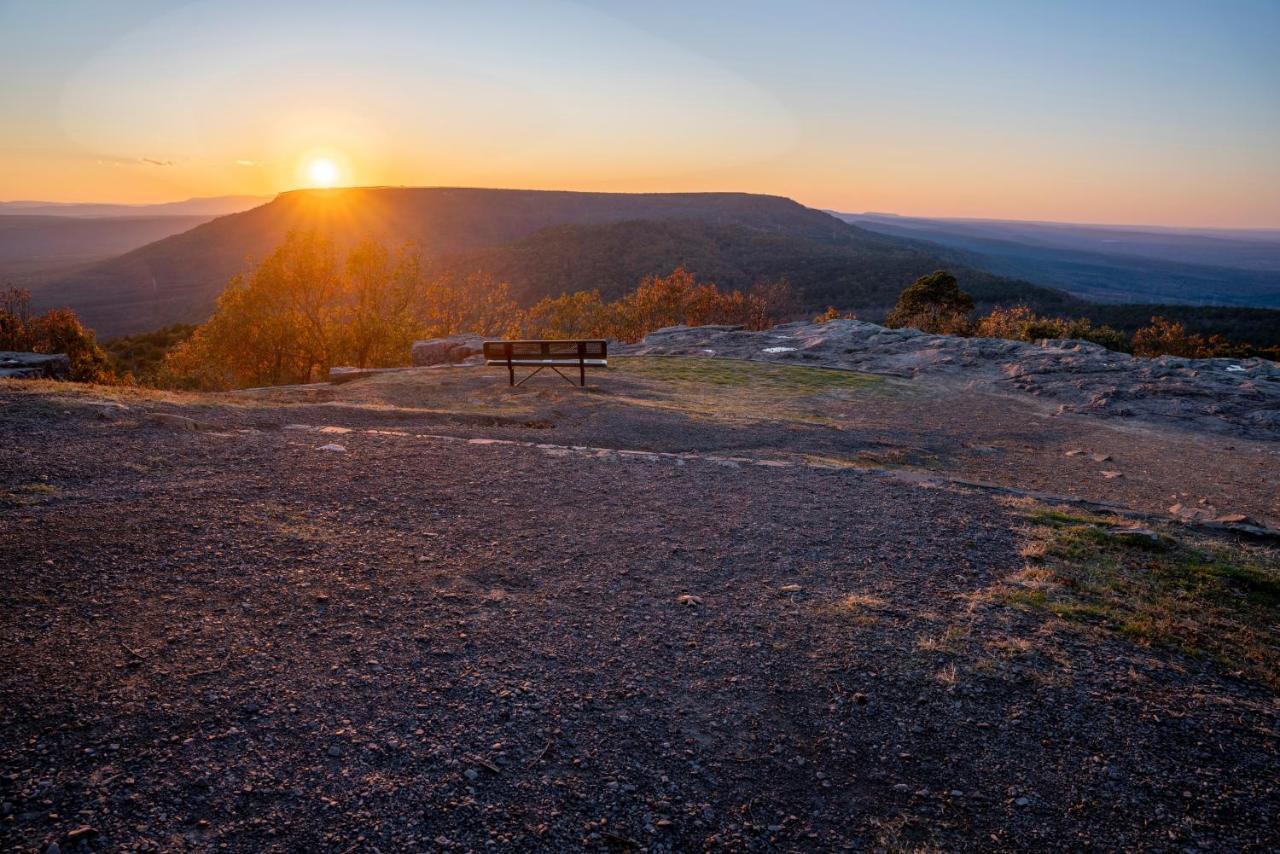 Вилла Nebo'S Foot, Hiking And Biking Escape With Game Shed Dardanelle Экстерьер фото